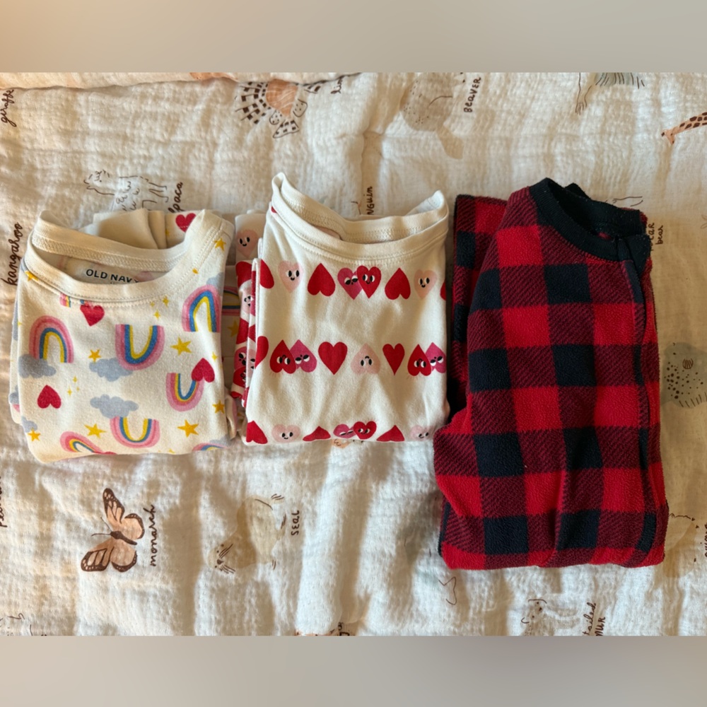 Old Navy long Sleeve/long pants pajamas - 4T